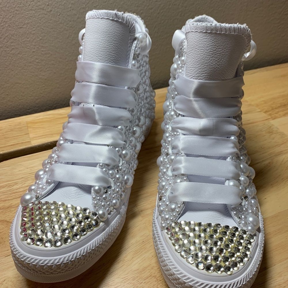 Custom order, white on white pearls and rhinestone - Picture 2 of 7